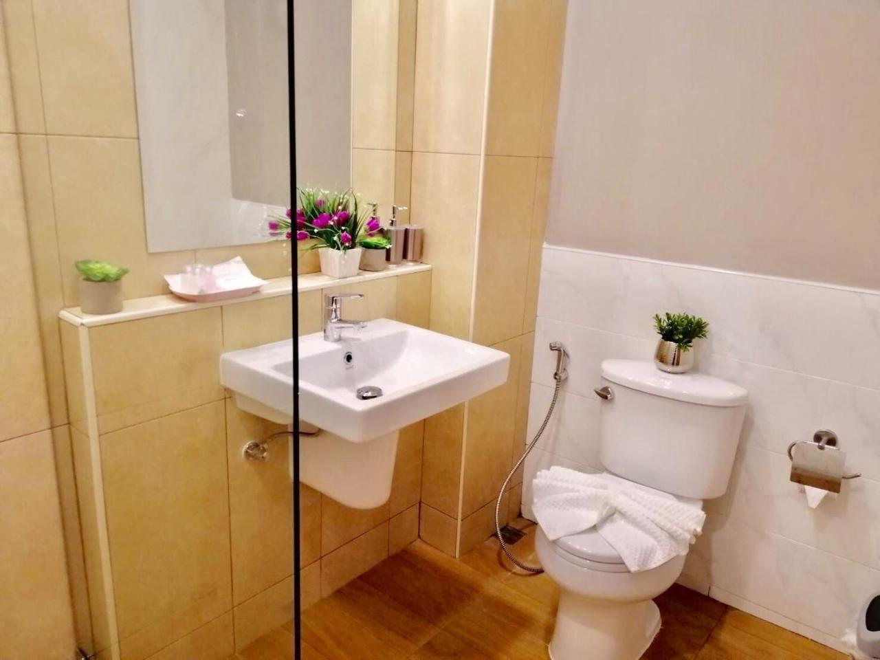 Siri Hotel Csiangmaj Kültér fotó